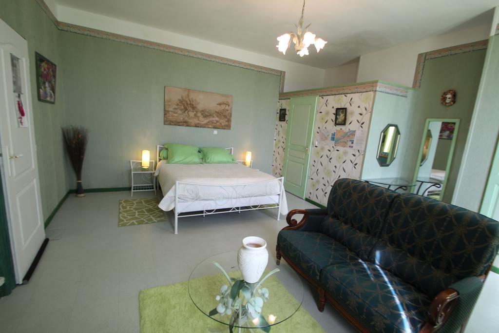 Domaine Des Roses Bed and Breakfast Vaudelnay Værelse billede