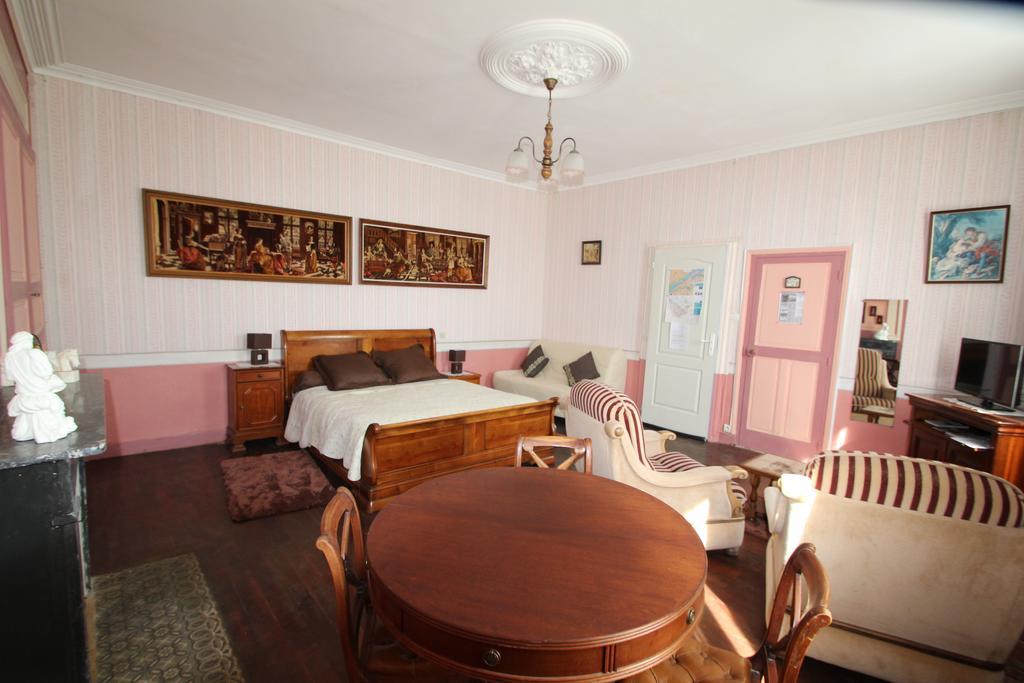 Domaine Des Roses Bed and Breakfast Vaudelnay Værelse billede