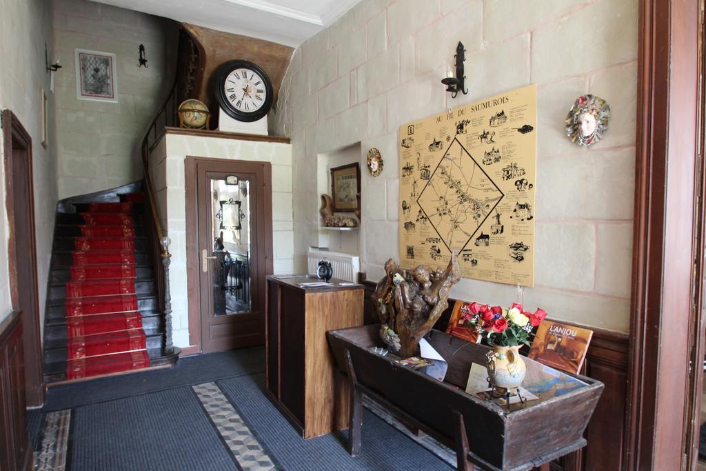 Domaine Des Roses Bed and Breakfast Vaudelnay Eksteriør billede