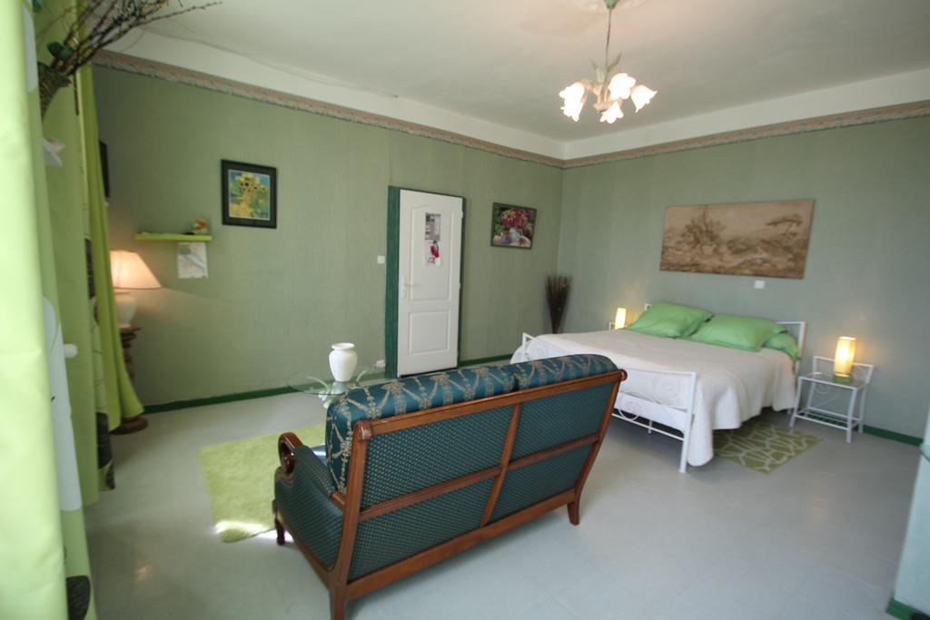 Domaine Des Roses Bed and Breakfast Vaudelnay Værelse billede